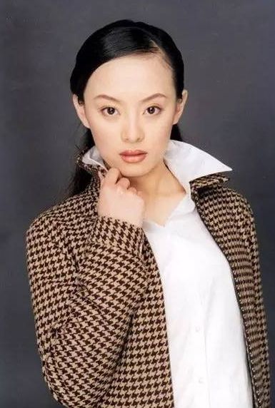 杨幂的刘海发际线,杨幂隐藏发际线的刘海