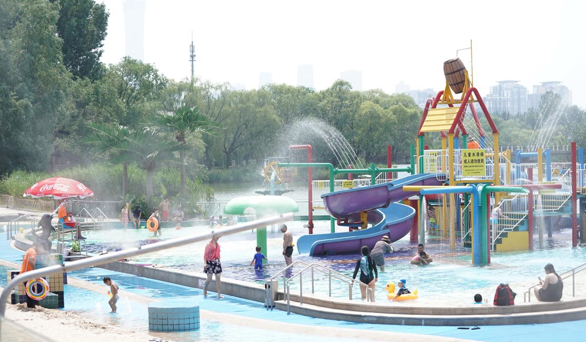 看足球现场比赛震撼,看沙滩足球