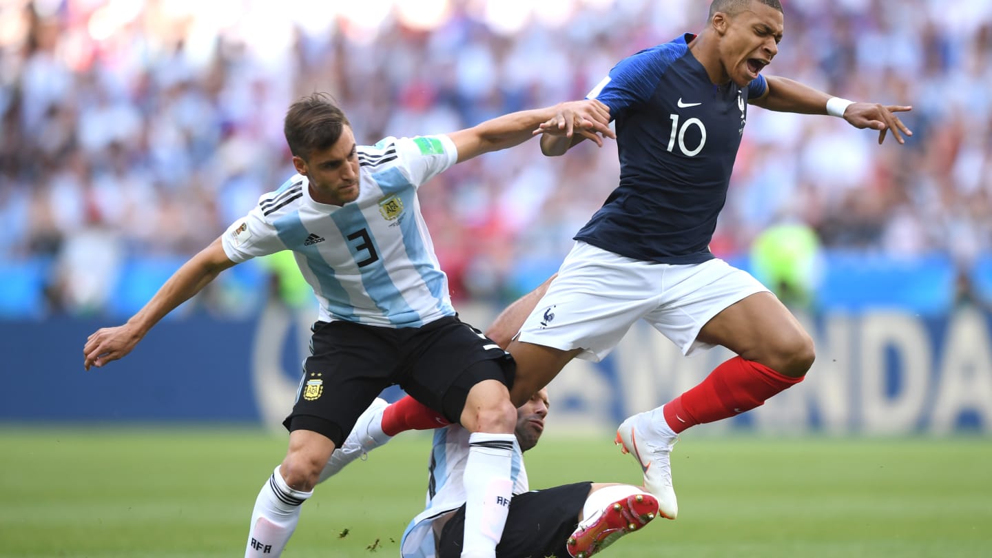 姆巴佩三球绝平梅西绝望,姆巴佩绝平阿根廷梅西