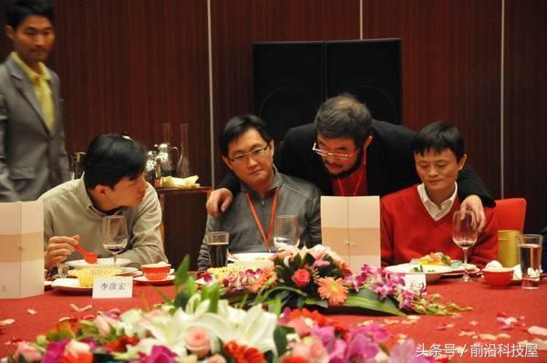 他曾是中国互联网大哥大，靠小灵通年赚216亿，BAT老板靠他组局