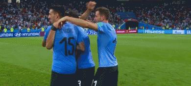 梅西和c罗19岁的照片,梅西和c罗同一天告别