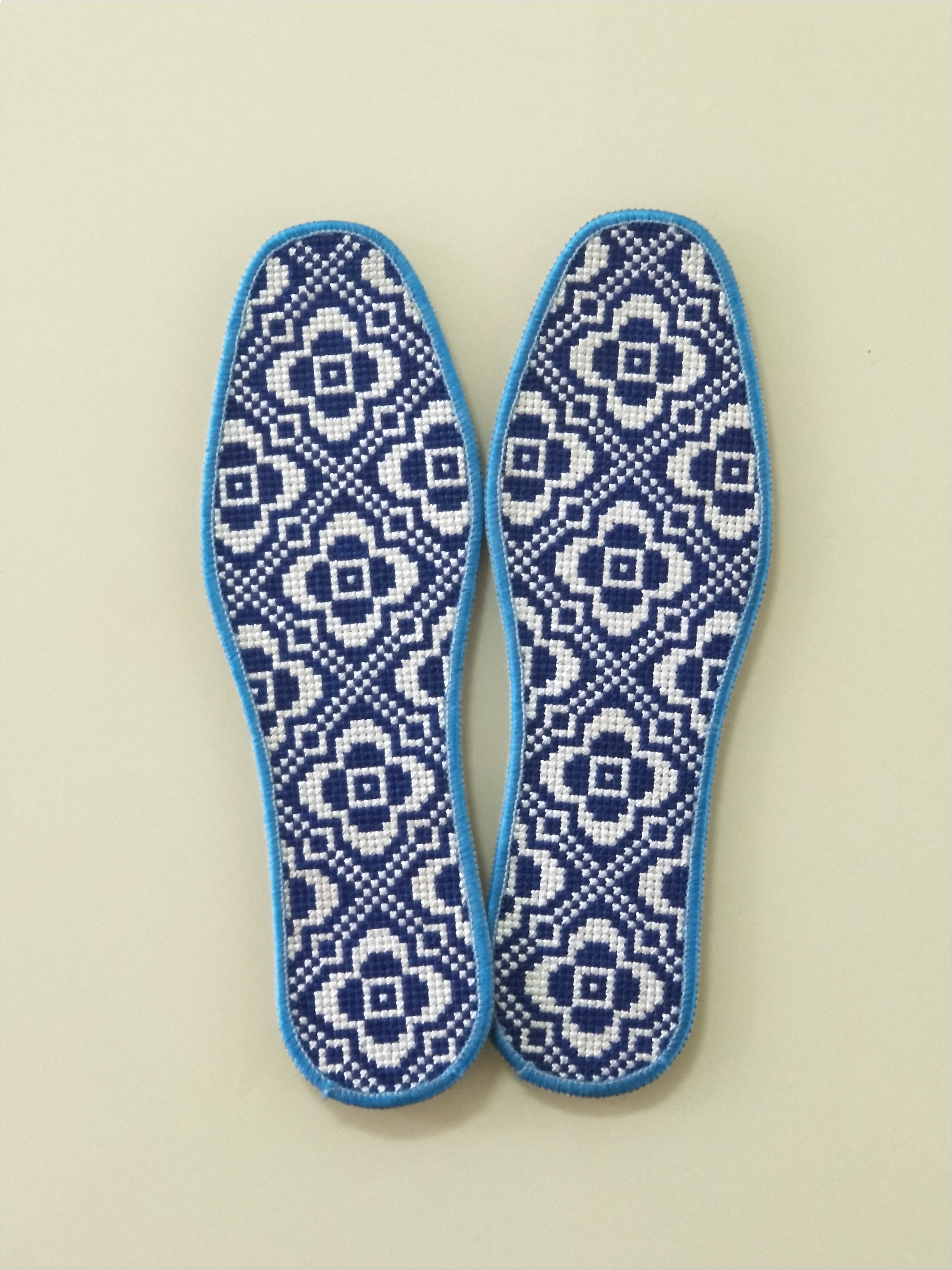 十字绣鞋垫花样图案大全新款,半成品十字绣鞋垫多少钱一双