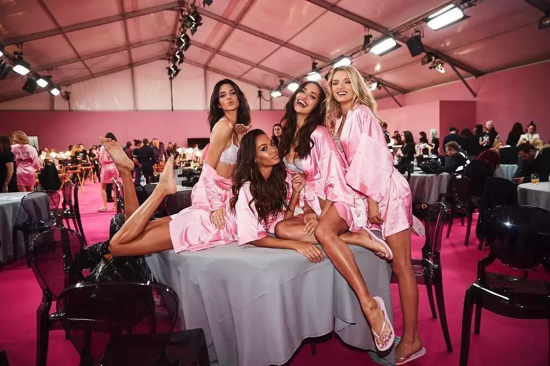 维密超模aa和c罗,c罗全球最帅面孔