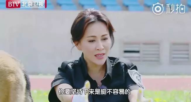 刘晓庆刘嘉玲颁奖,刘嘉玲刘晓庆同台