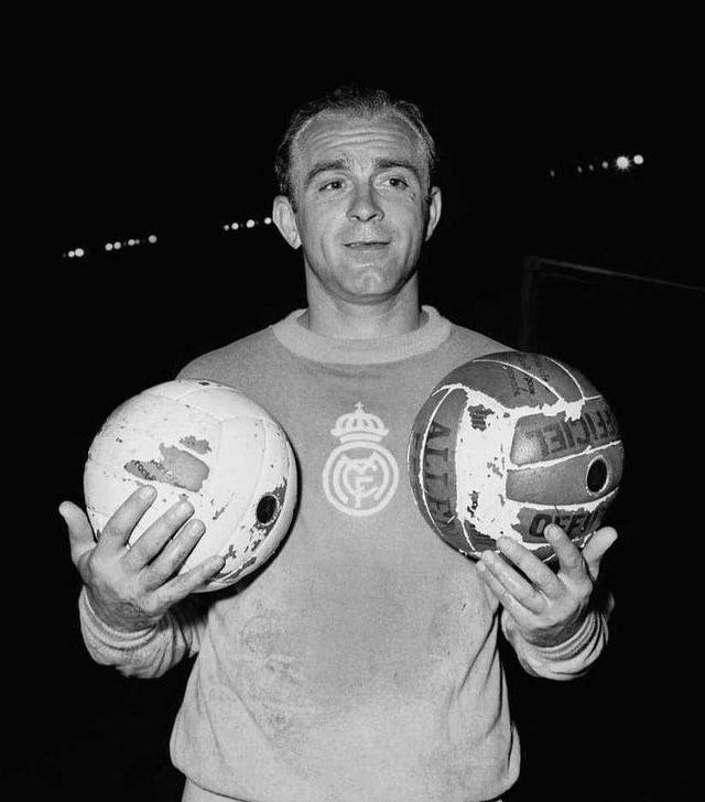 世界足坛历史十大超级巨星,世界足坛史上十大巨星排名