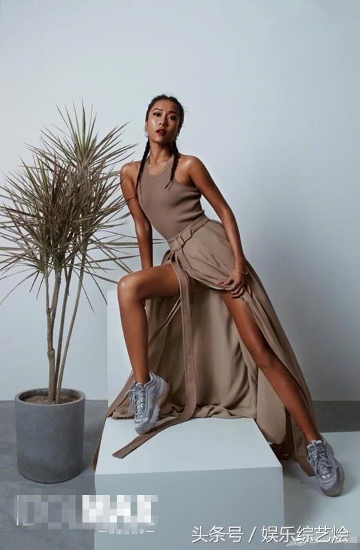 吉克隽逸惊艳写真视频,吉克隽逸长腿写真