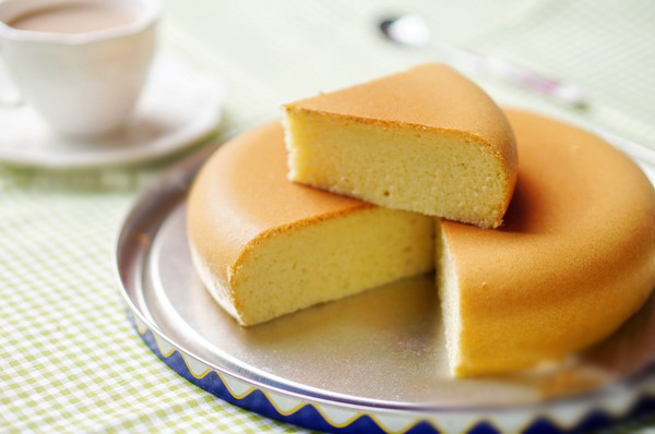 电饭煲蛋糕零失败的家常做法教程,电饭煲蛋糕的家常做法教程