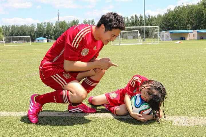 田亮晒森碟小亮仔美照,田亮对小亮仔森碟态度