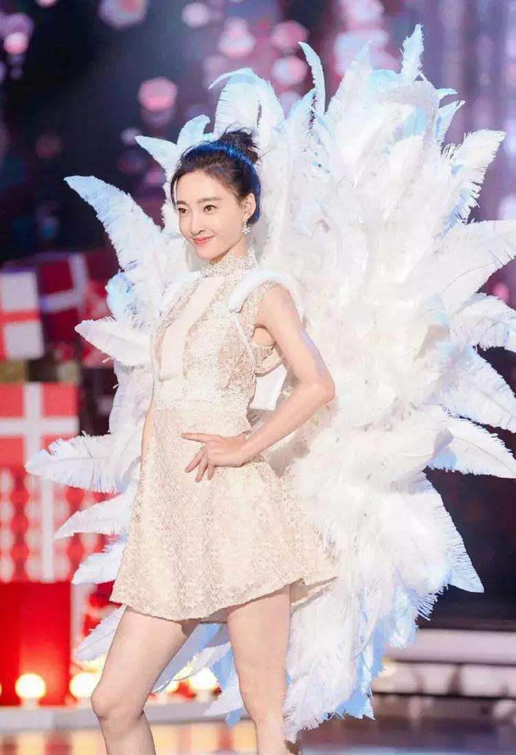 浅色系温柔连衣裙,浅色温柔风连衣裙