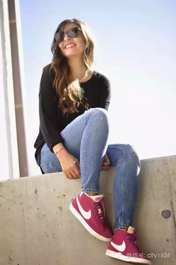 几百块的板鞋，但也是各大品牌的联名宠儿