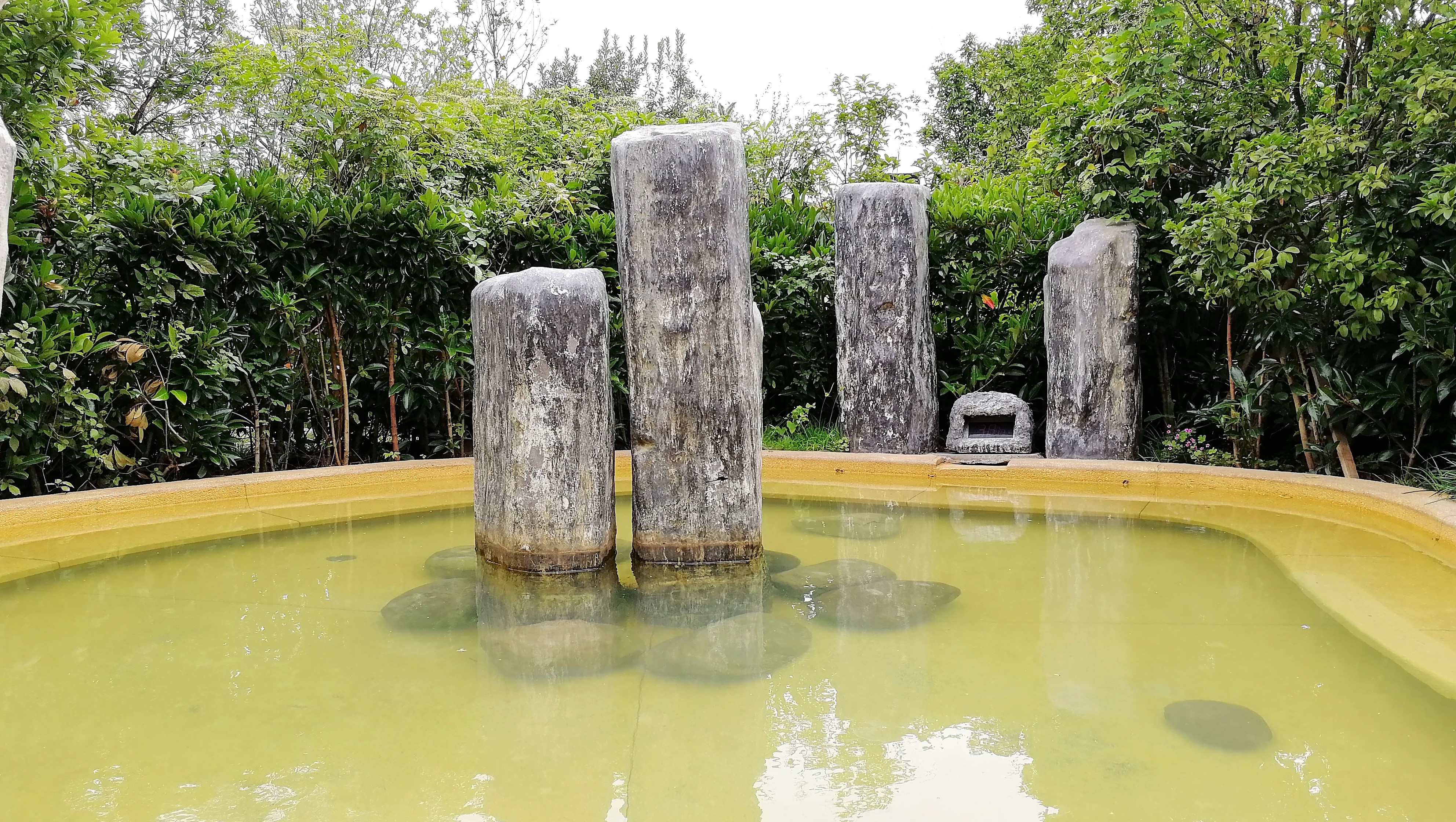 看花海，泡温泉，吃美食，周末就来这里！