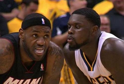 詹皇提前续约湖人,老詹签约湖人