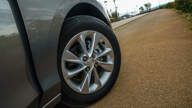 1万5千元买13年车龄的别克凯越,10万公里的别克凯越值得买吗