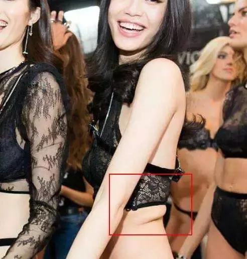 奚梦瑶露脐装搭配,奚梦瑶背心穿搭