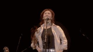 她的歌火遍大江南北,她的歌养活了大半个华语歌坛