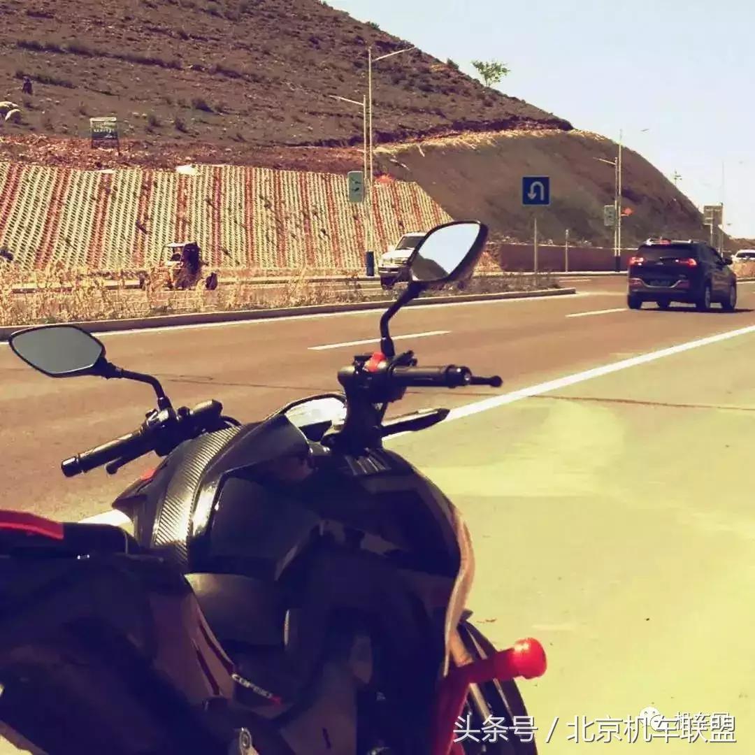 鎽╁弸鍏矾涓婂睍绀烘懇鎵樿溅甯呮皵鍗佽冻,鎽╁弸楠戣缇庢櫙瑙嗛