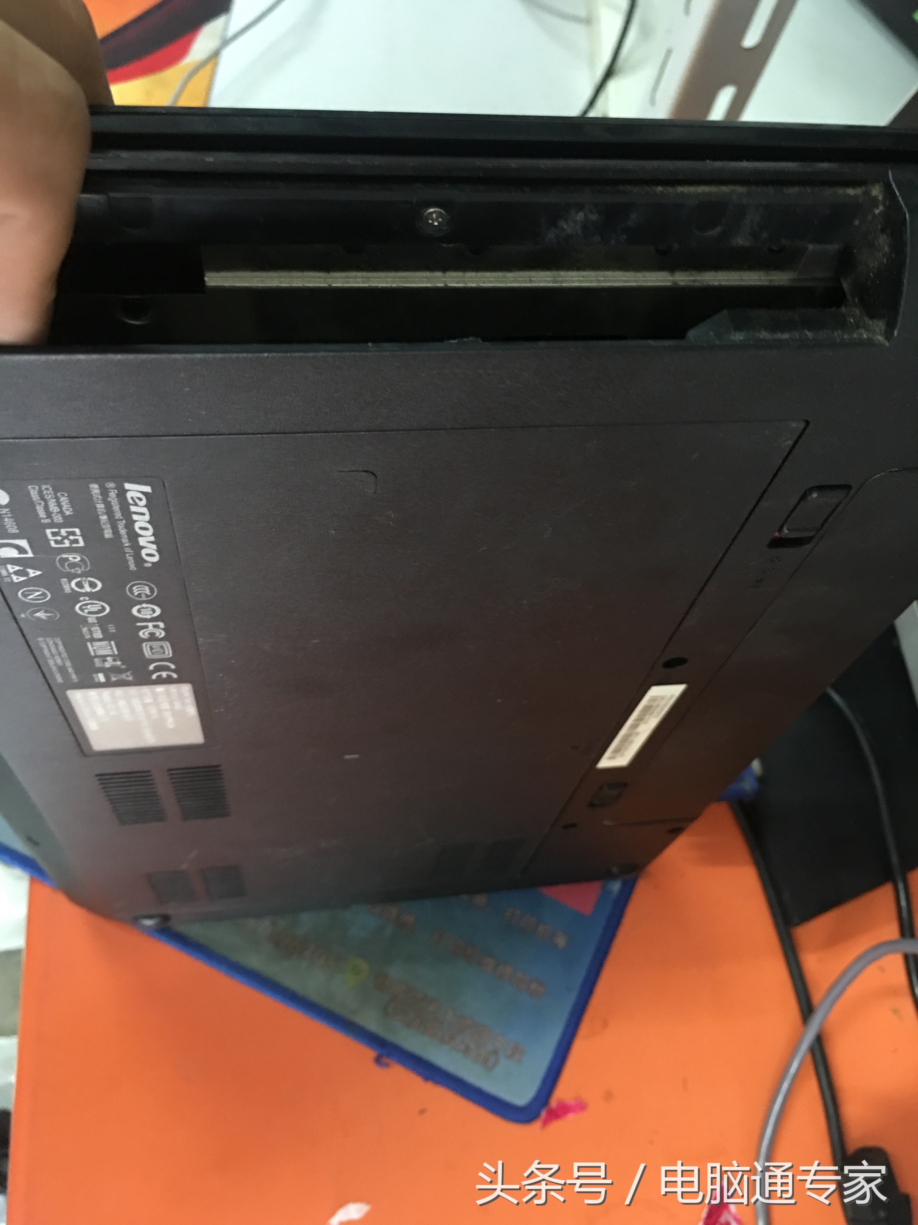 这电脑拆的我实在忍不住笑了！