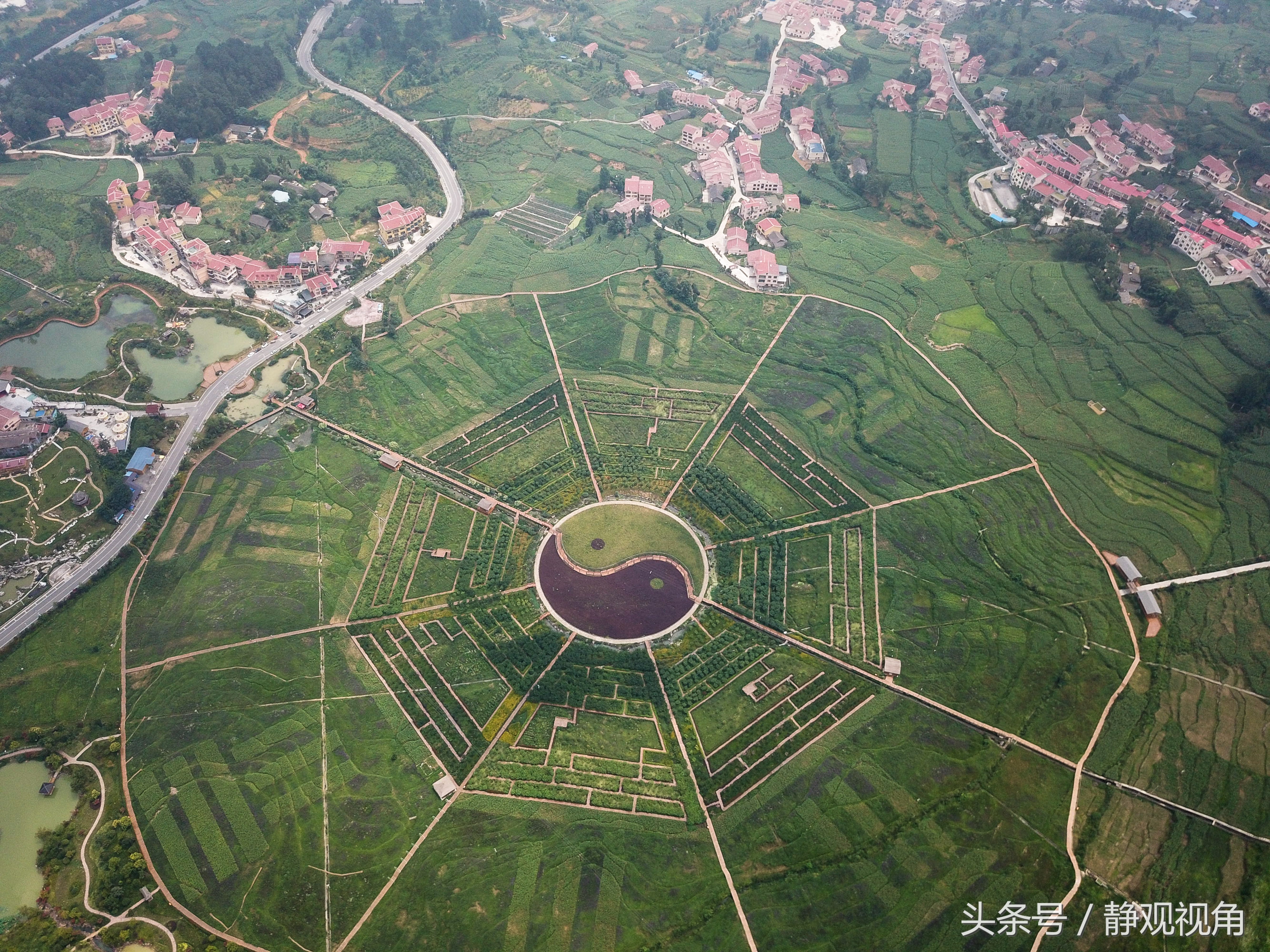 大地景观艺术村,大地景观农田