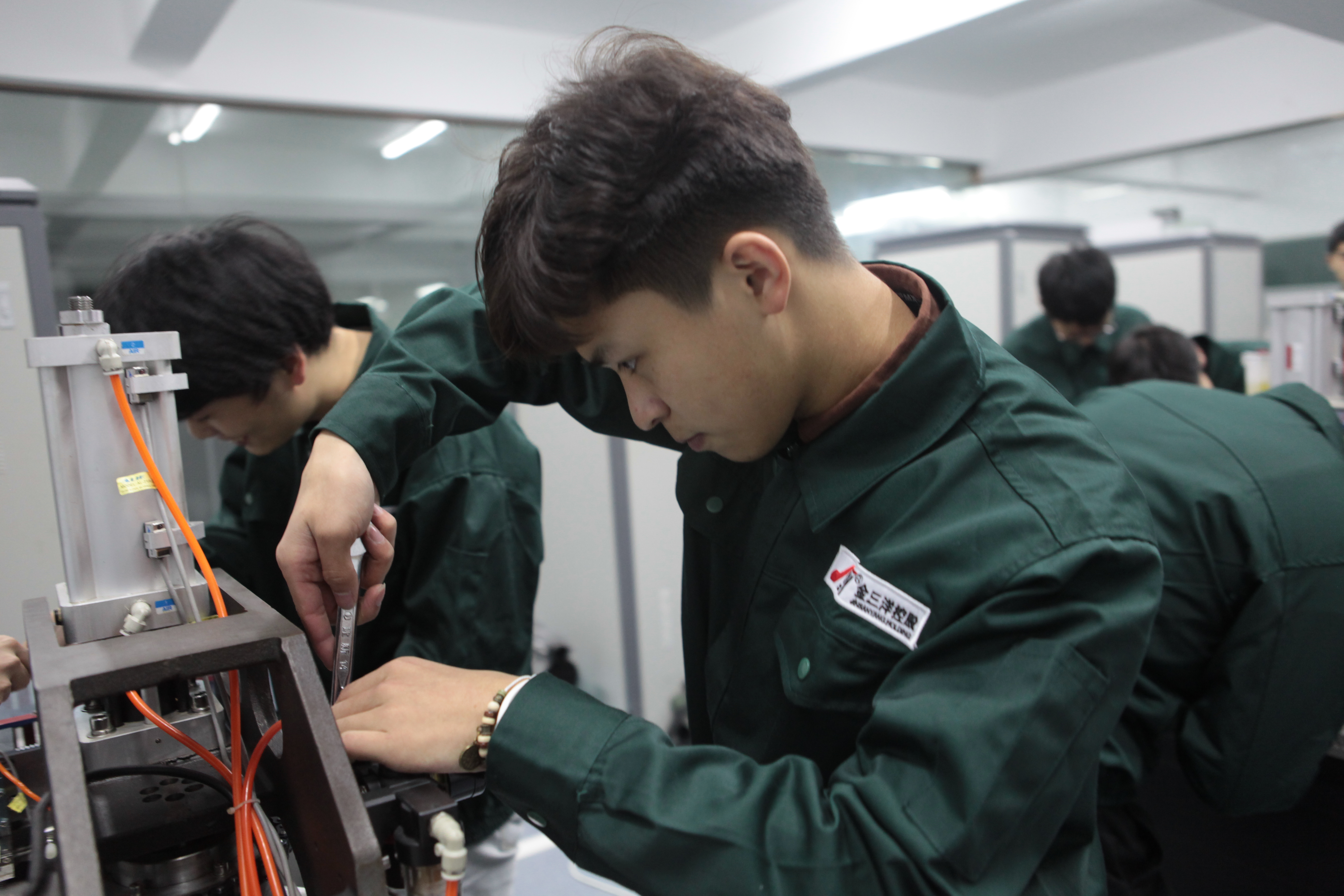 福建省第二轻工业学校,福建第二轻工业学校是专科吗