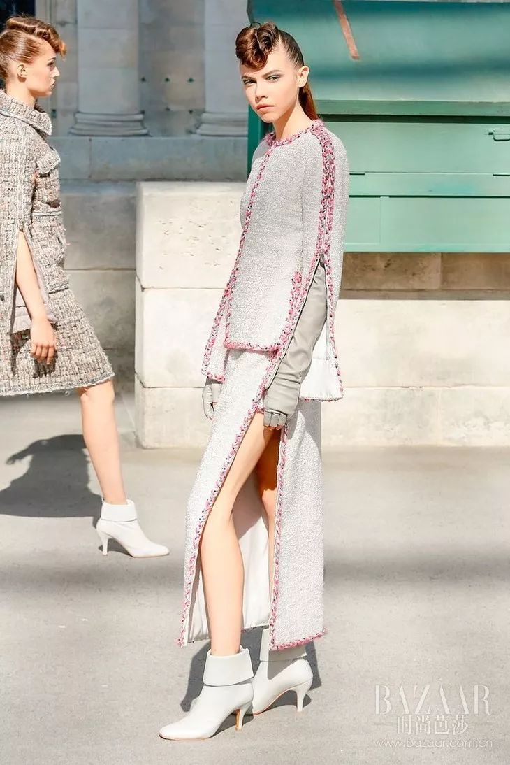 塞纳河倒映着埃菲尔铁塔,香奈儿的绝美高定