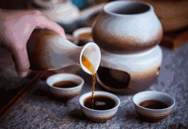 夏天适合喝什么酒？夏日酒单推荐，看完就想来一杯！