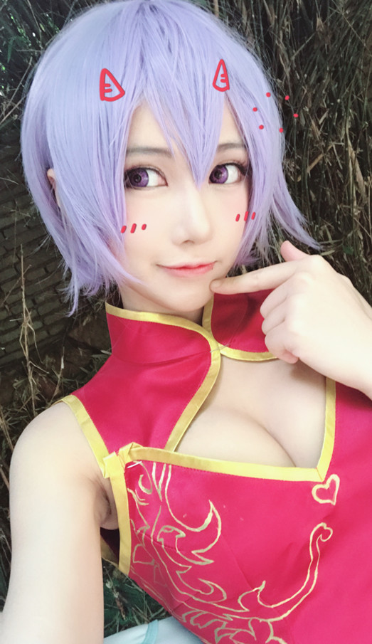 丸子带球去俄罗斯看世界杯，变身足球宝贝？网友：好大好大