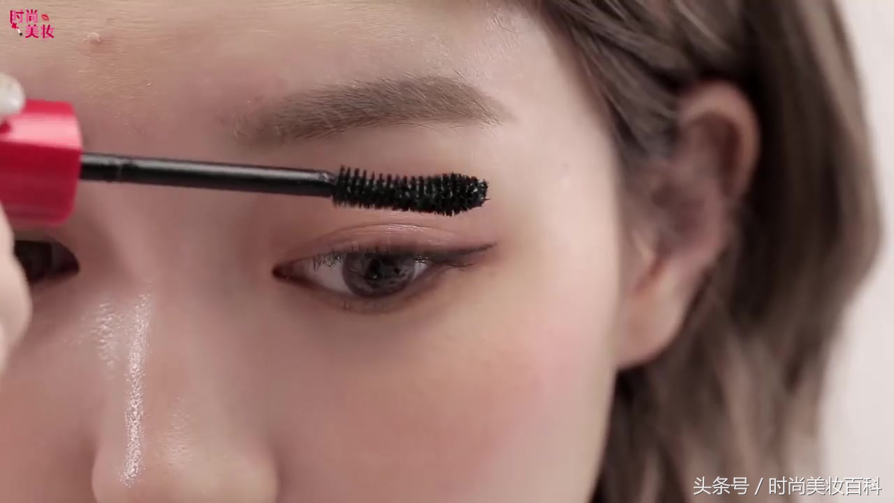 怎样的化妆步骤使得妆容更持久,能让妆容更持久的化妆步骤