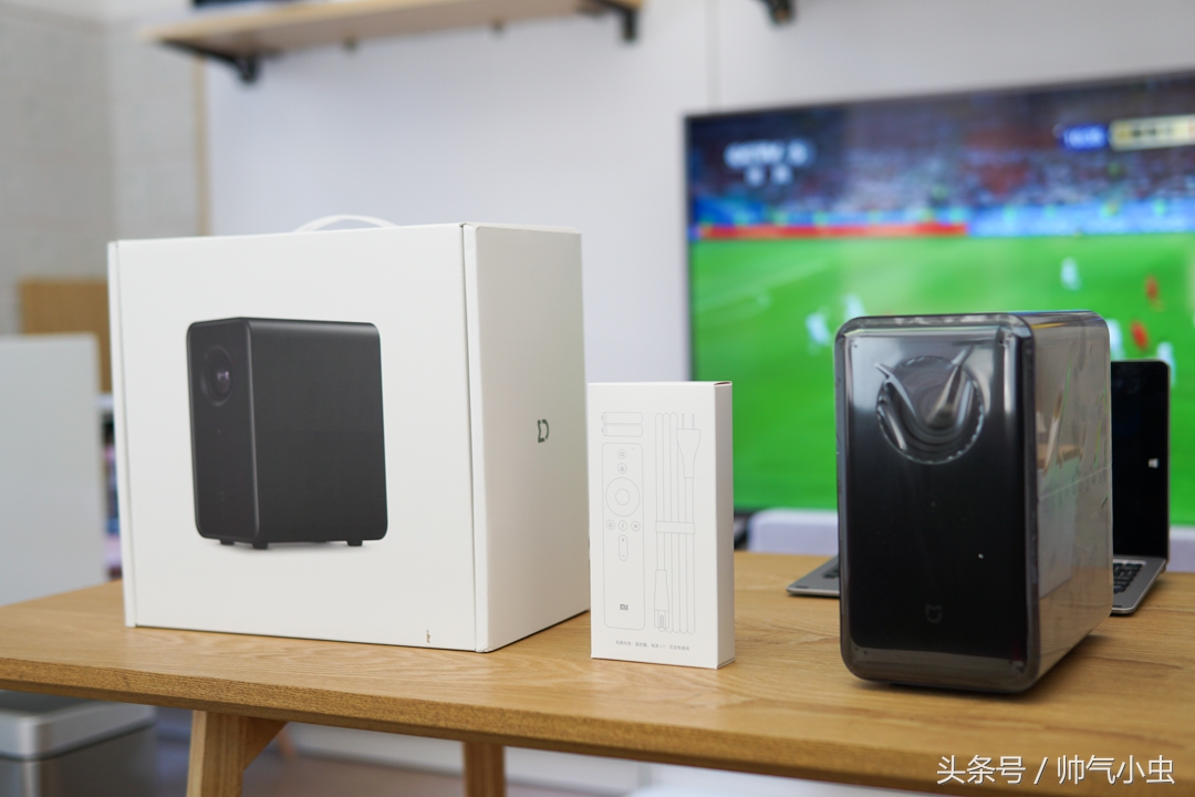 小米投影仪大于2000流明度,小米投影仪1000流明