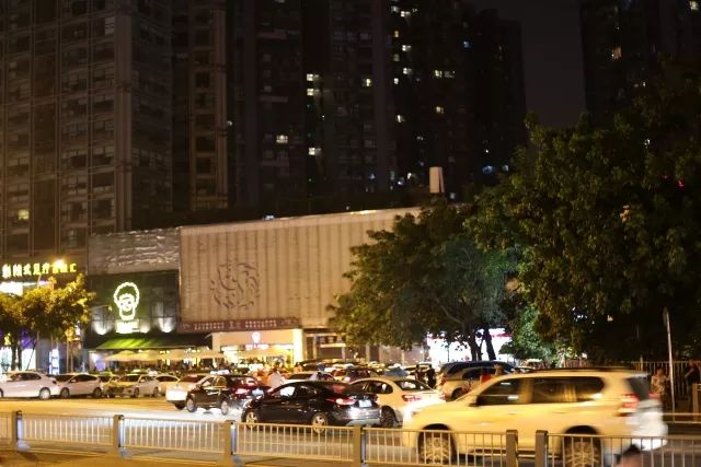 那些年叱咤成都少陵路、九眼桥的夜店金腰带，如今都散落在339了吗