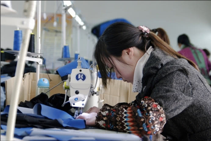 服装厂月薪两万,服装厂招人进厂打工的真实经历