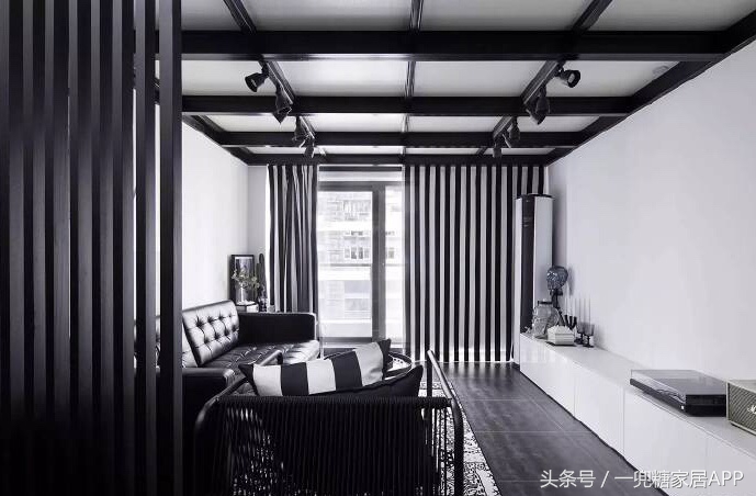 小姐姐爱上暗黑Loft，盖房之外，会了所有技能（附心得经验）