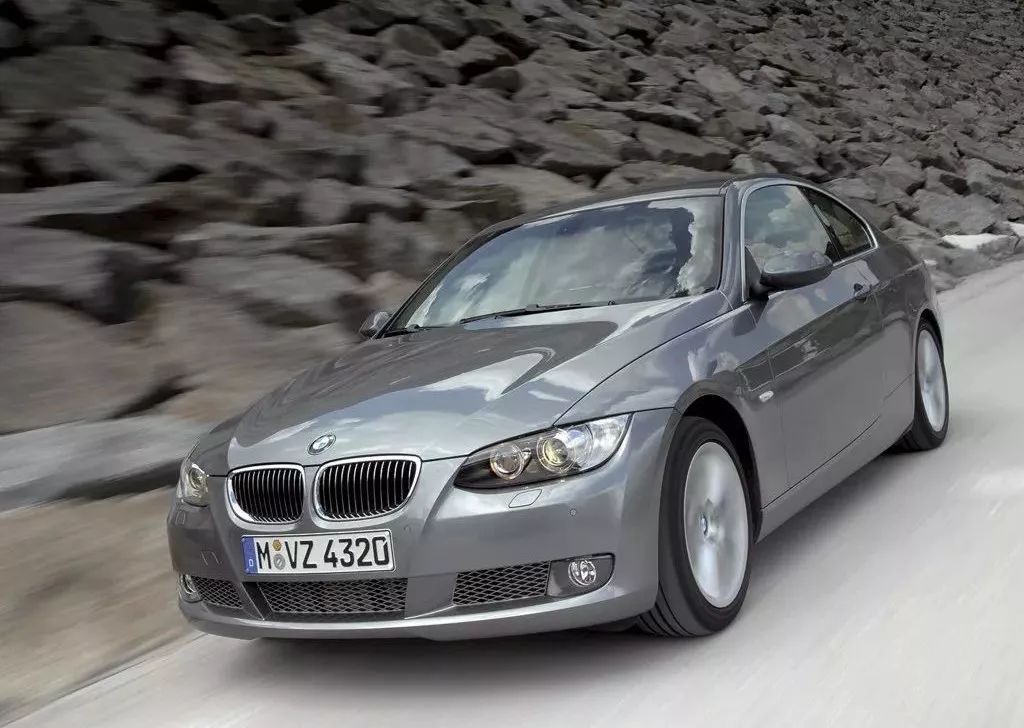 奔驰c200双门轿跑轮毂改装,双门轿车配什么轮毂