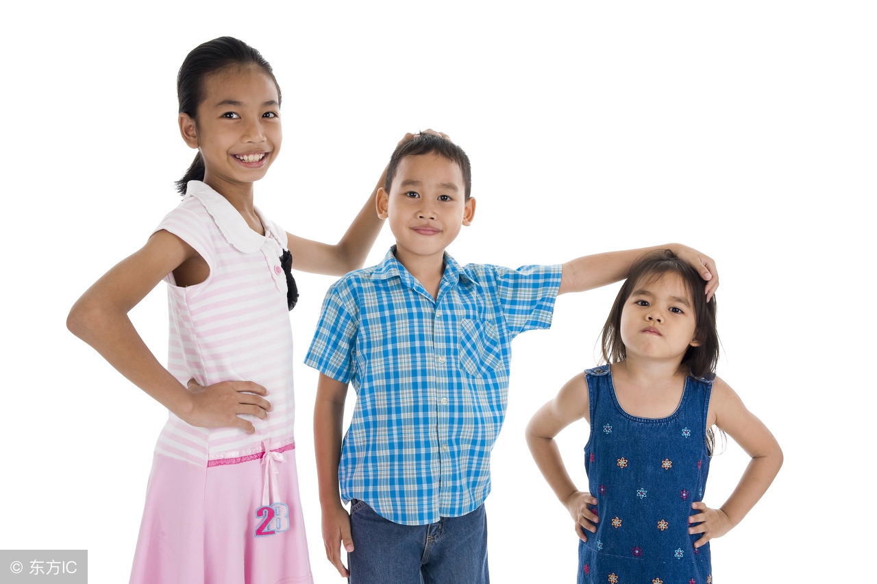 宝宝吃补钙胶囊饭前吃还是饭后吃,给宝宝补钙应该吃乳钙还是液体钙