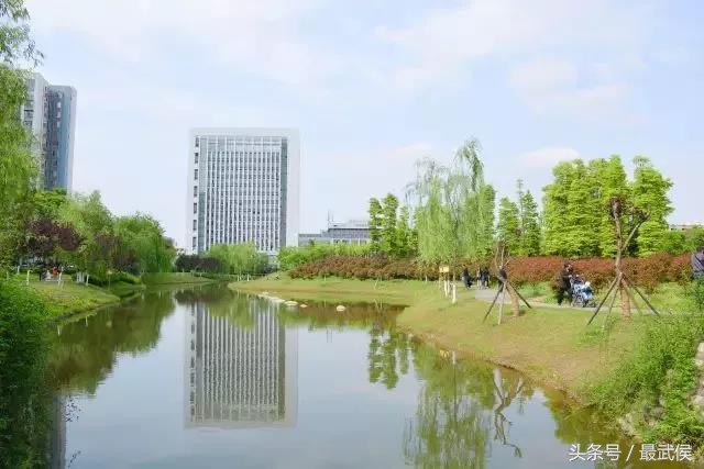 去成都上大学需要给孩子准备什么,去成都读大学有什么要注意的