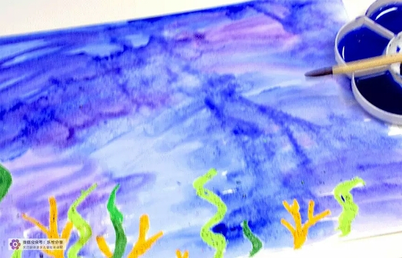 夏日儿童创意绘画,幼儿绘画创意作品游泳