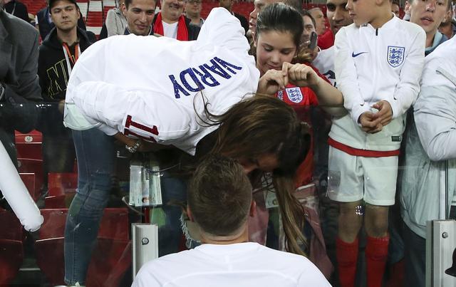 世界接吻日图文,世界接吻日