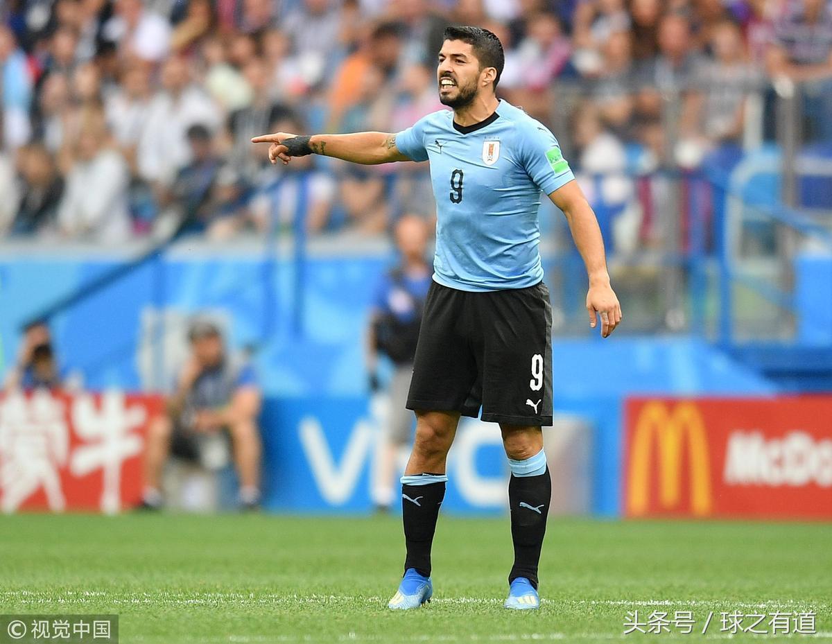 一扯就破！球衣不行还是球员力量太大？球迷：肯定不是中国制造