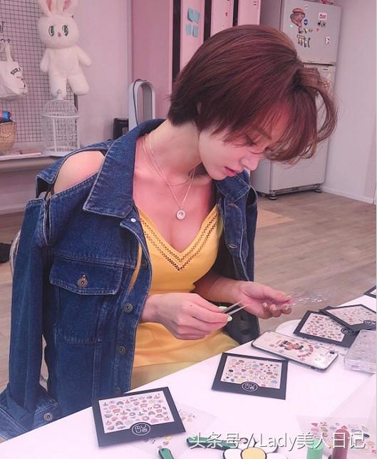 高俊熙黑色连衣裙,高俊熙短发紧身裙