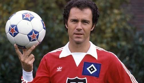 足球史上50大巨星具体排名,足球史上排名前十的超级巨星