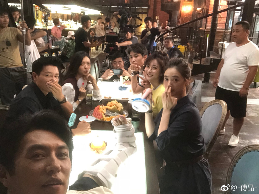 左小青和靳东如果岁月可回头花絮,靳东左小青电视剧如果岁月可回头