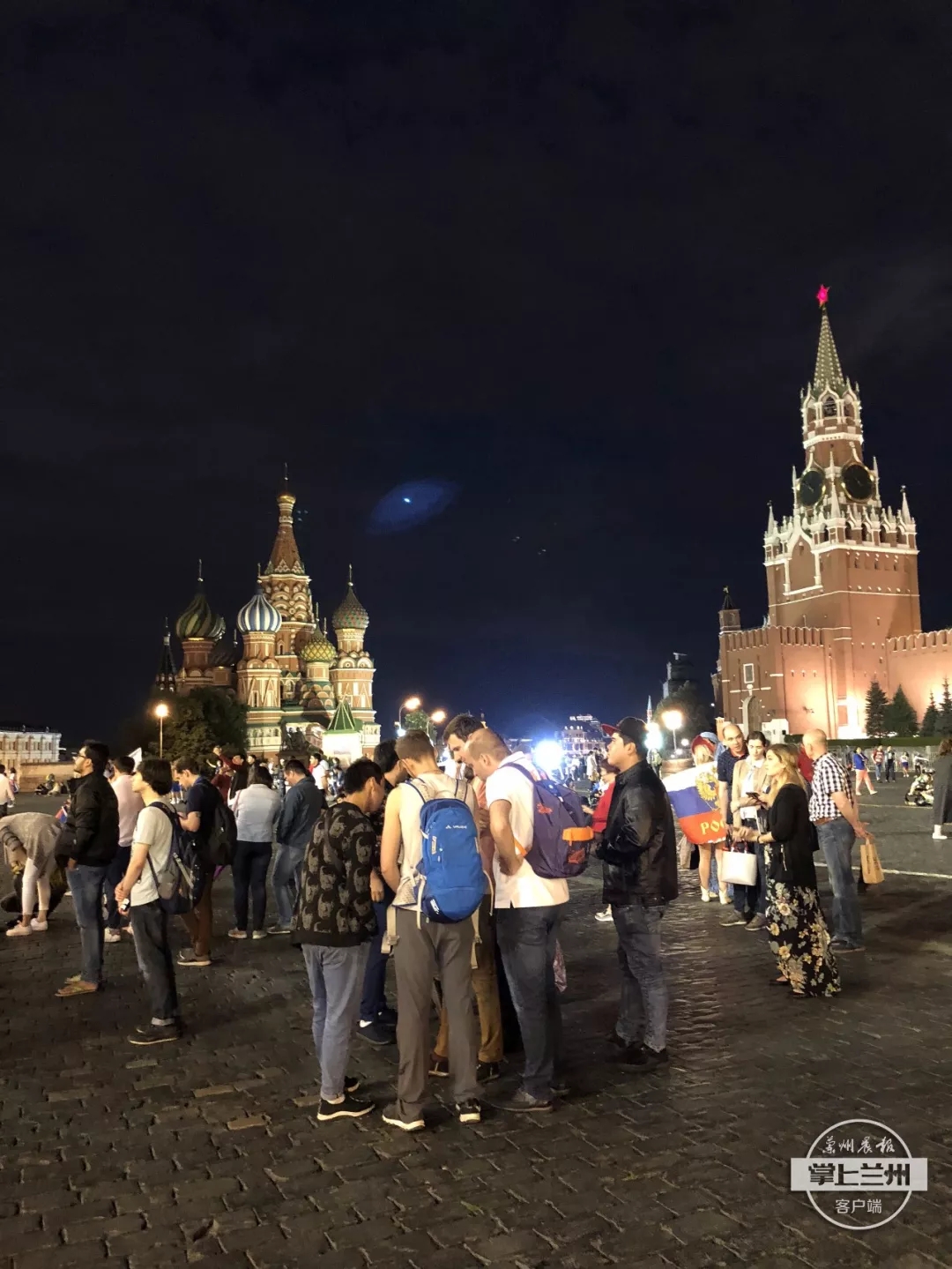 昨晚,这个甘肃妹子见证了莫斯科的狂喜与眼泪