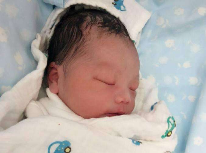 顺利剖腹产6斤男宝,孕期34周剖腹产生出来的孩子