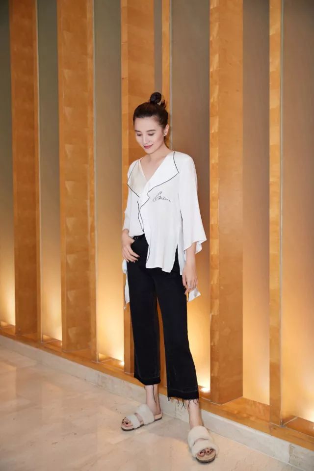 胸不平何以安天下什么意思,胸不平何以平下一句