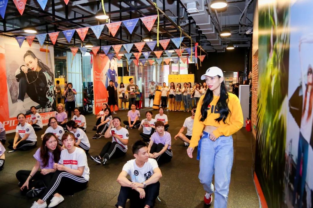 天猫Club引领女*生活性**新趋势，人气街舞女神陈妍臻现身倡导！