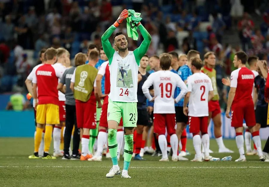 和梅西换球衣的克罗地亚门将,克罗地亚门将再度感动