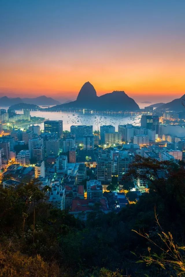 巴西足球一座城,巴西遍地都是足球场