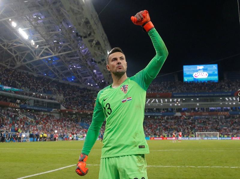 补时门将绝杀,补时门将脚后跟扳平