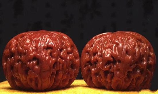 文玩核桃为什么会裂开,猴头核桃和橄榄核哪个更容易裂