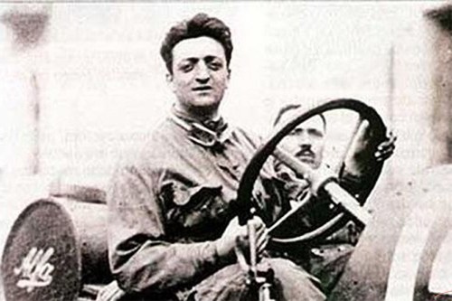 世界4大惊人巧合，特朗普的当选预言，法拉利转世踢足球？第4神了