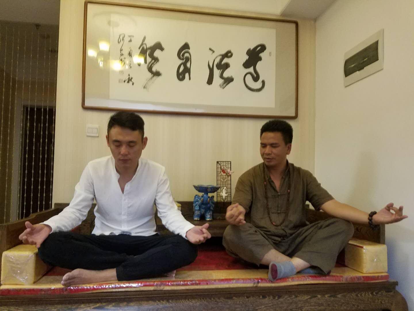 苗医苗药传承人治疗白发,苗医苗药传承人治皮肤病